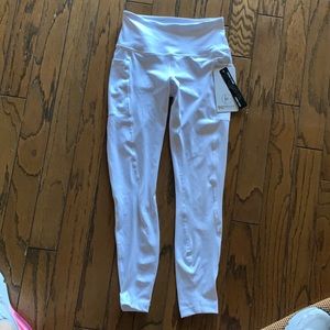 NWT women’s 90 degree white leggings